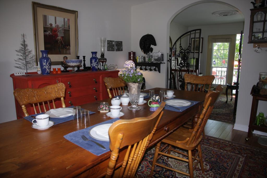 לינה וארוחת בוקר קינגסטון O'Brien House מראה חיצוני תמונה